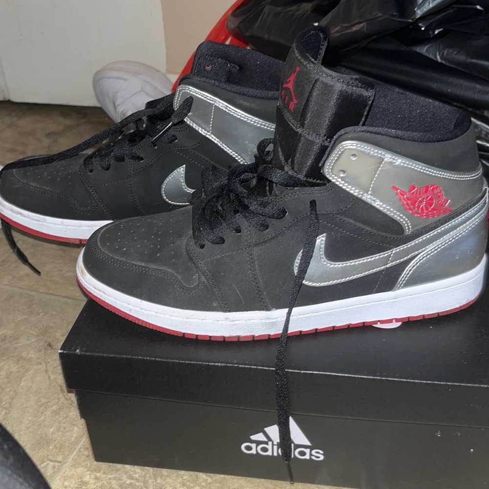 Black Nike Sneakers